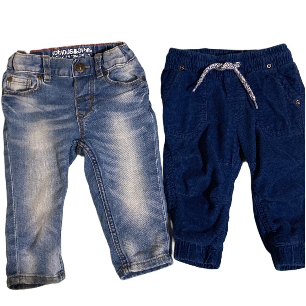 👶🏻👖H&M (2 Combo) Baby boy! Blue washed denim and navy corduroy joggers.